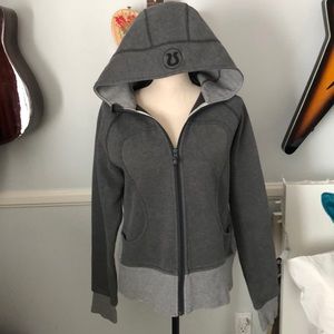 Lulu Lemon • Grey Hoodie